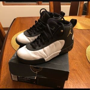 Nike Jordan’s jumpman size 2Y
